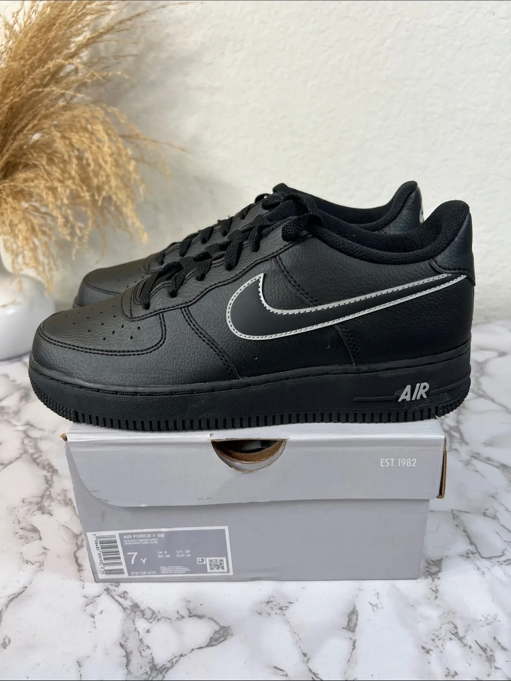 Nike Air Force 1 Sneakers Shoes Size 7 Youth/ 7 Men’s/ 8.5 Women’s